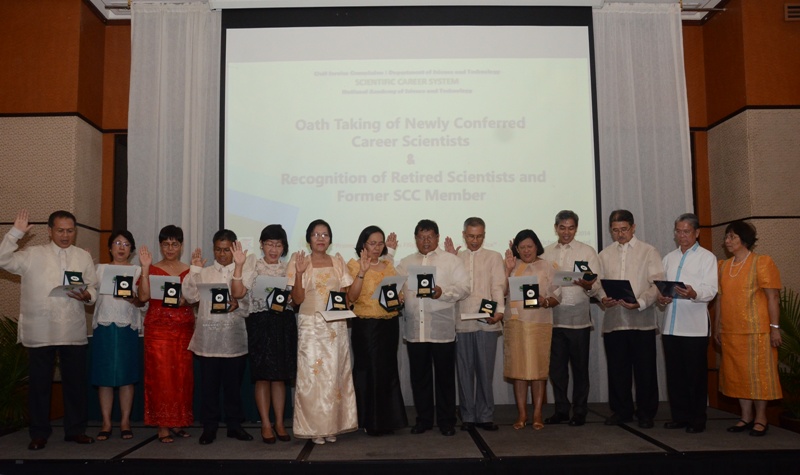 news-newly conferred scientists-06302014