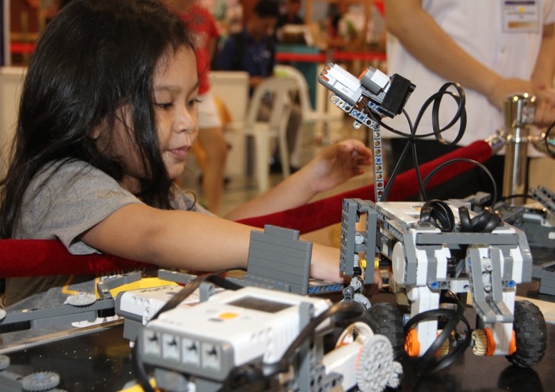 news-starting em young in robotics-08252014