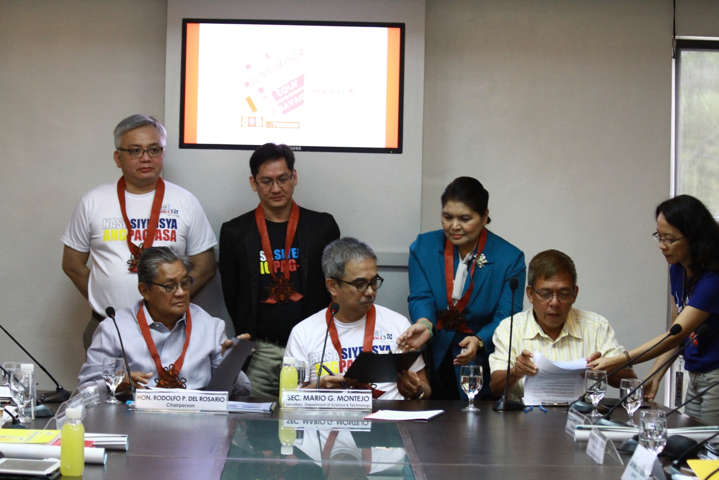 news-dost chief names science ambassadors6-03112015