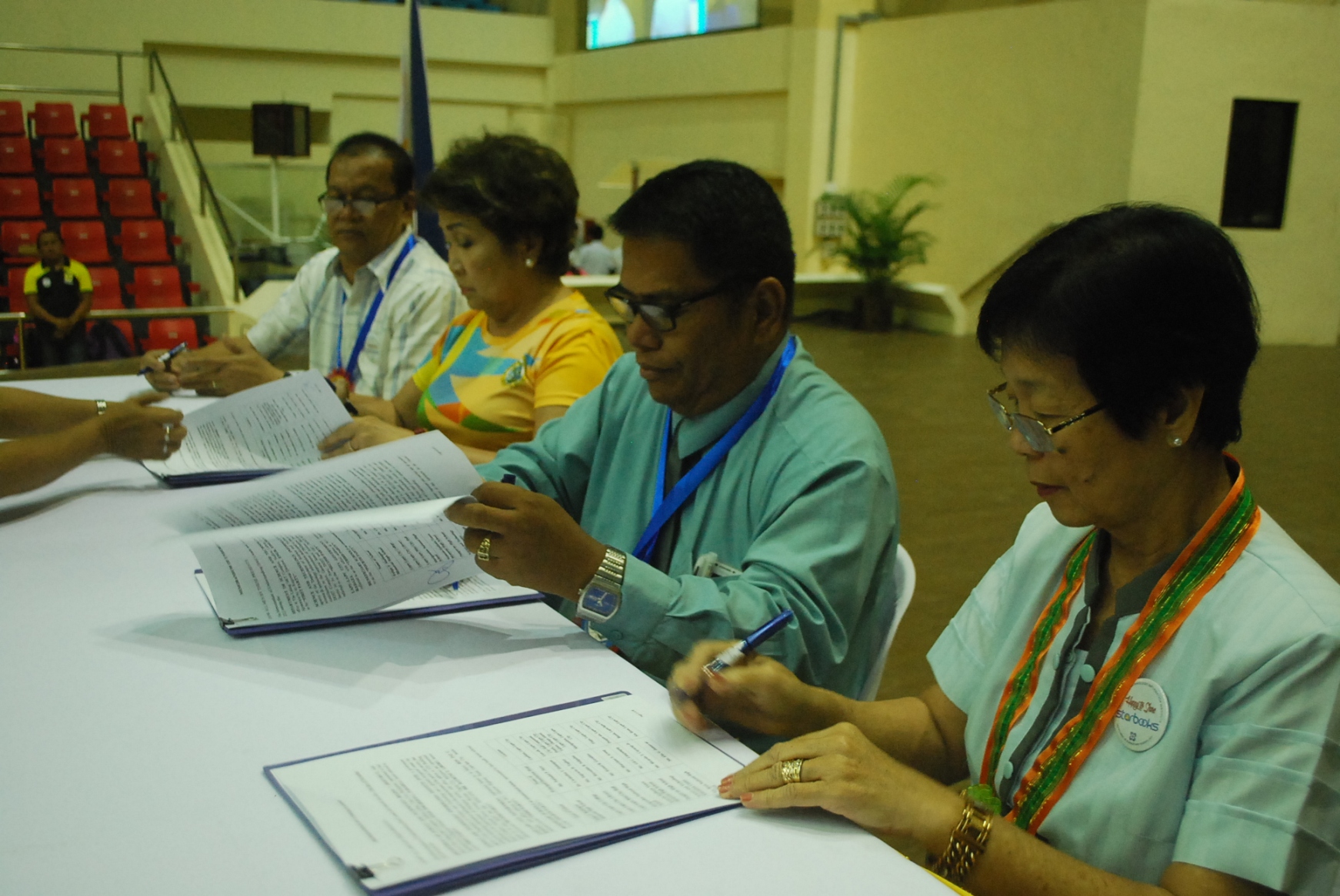 news-dost-s-starbooks-deployed-in-lapu-lapu1-11132015