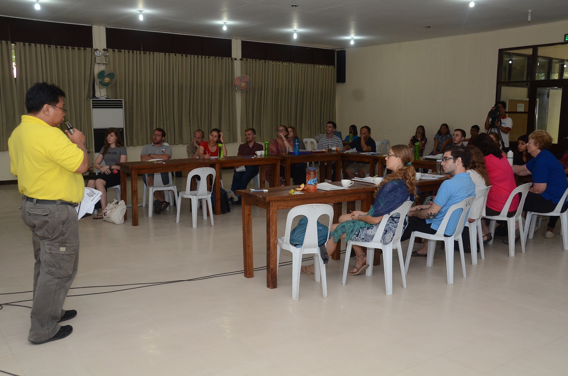 news dost introduces starbooks to us peace corps volunteers1 05162016